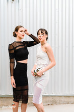 Load image into Gallery viewer, Black Long Sleeve Crop Top