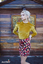 Load image into Gallery viewer, Ribbed Puff-Sleeve Top
