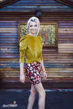 Load image into Gallery viewer, Ribbed Puff-Sleeve Top
