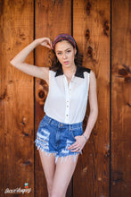 Load image into Gallery viewer, Sleeveless Button Up Chiffon Top
