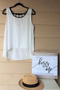 Relaxed Oval-Neck Tank Top With Black Trip