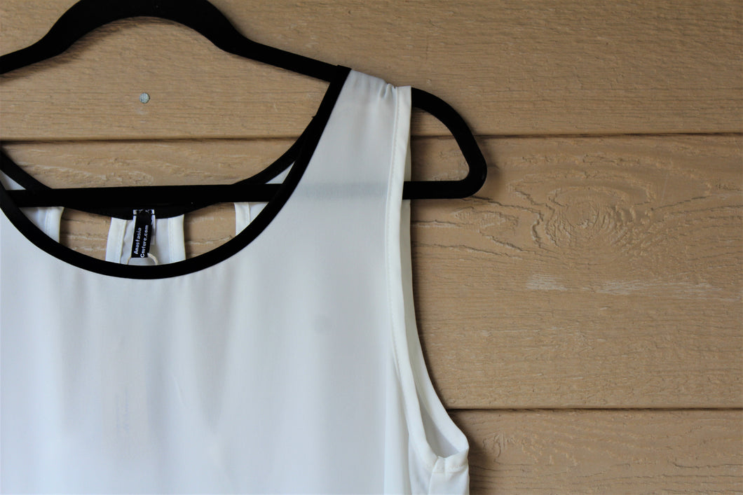 Relaxed Oval-Neck Tank Top With Black Trip