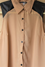Load image into Gallery viewer, Sleeveless Chiffon Button-Front Top
