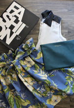 Load image into Gallery viewer, Floral flair skirt with pockets
