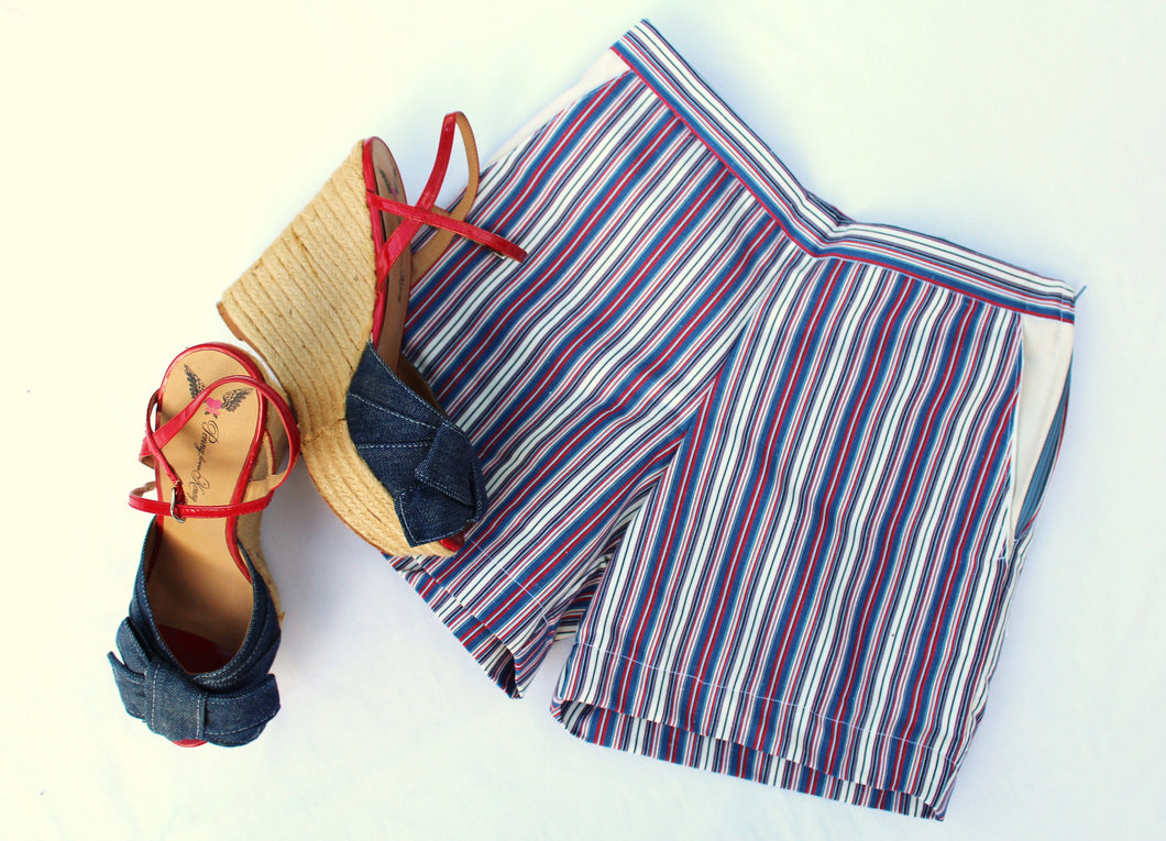Independent Looking Striped  Shorts